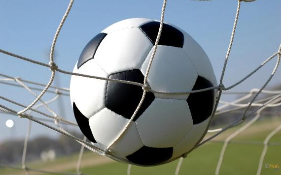 Globo quer SBT como parceira na transmissão do futebol