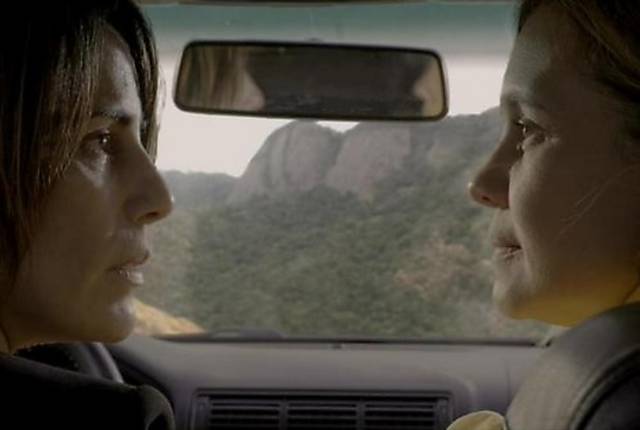 Beatriz (Gloria Pires) e Inês (Adriana Esteves) morreram no último capítulo de "Babilônia"